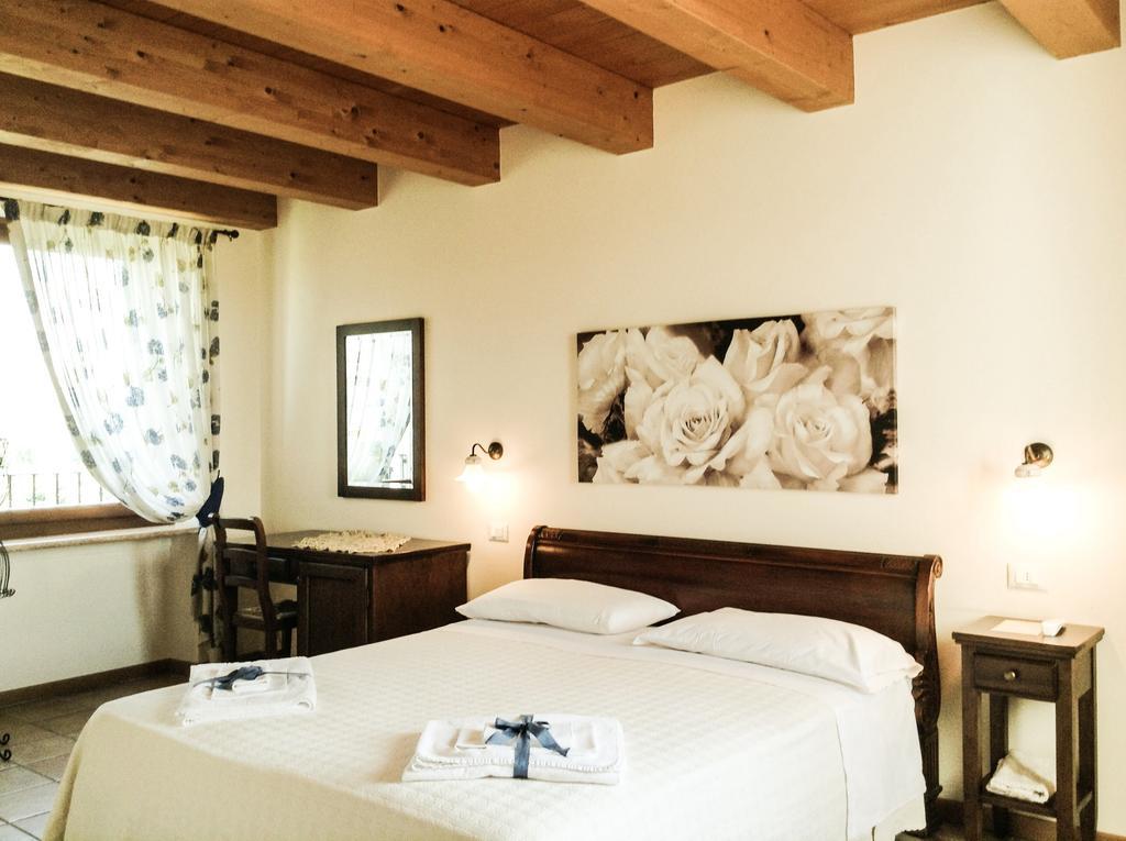 Agriturismo Anna Caterina Hotel Castelnuovo del Garda Værelse billede