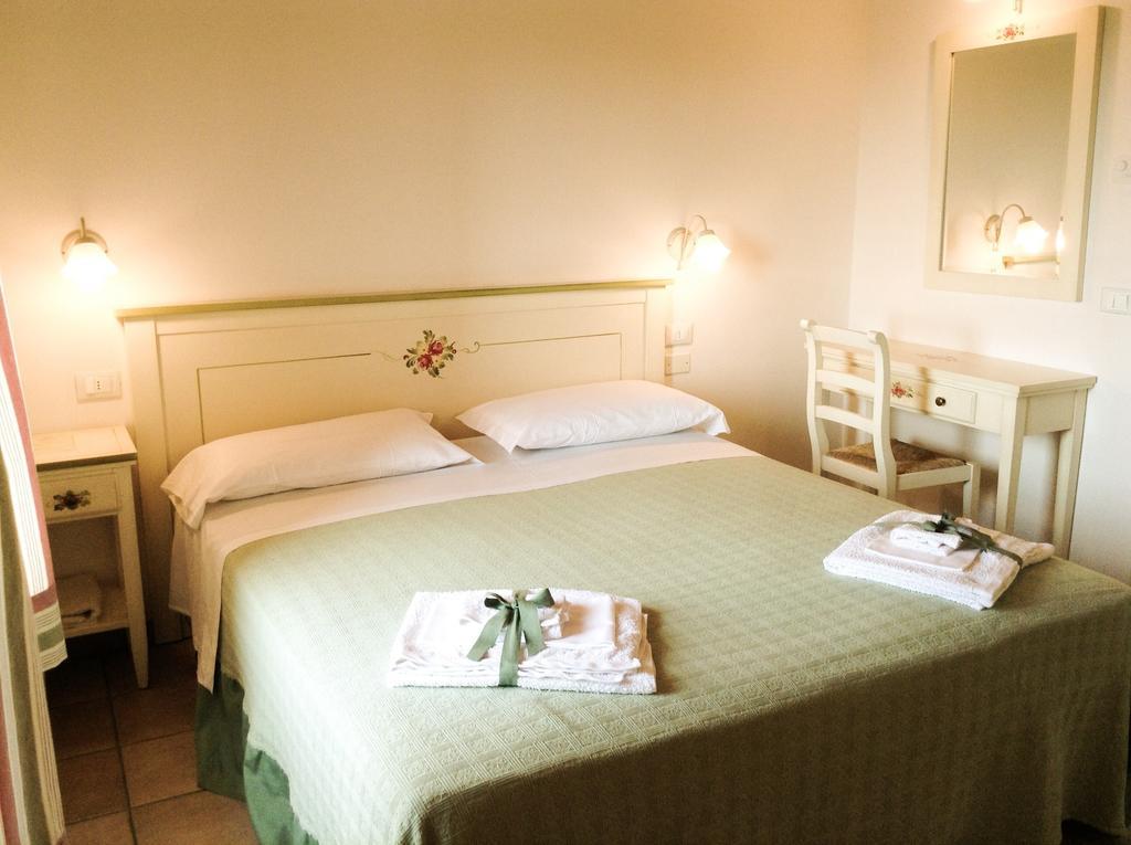 Agriturismo Anna Caterina Hotel Castelnuovo del Garda Værelse billede